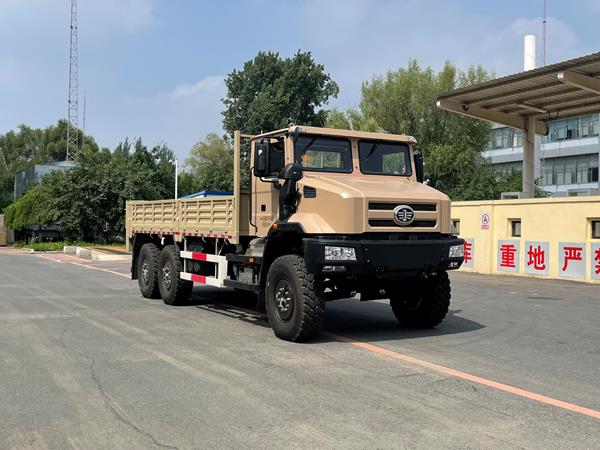 CA5200TSMJ1K2L2TE6Z型沙漠车