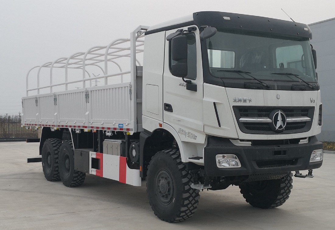 ND5250TSMZ01型沙漠车