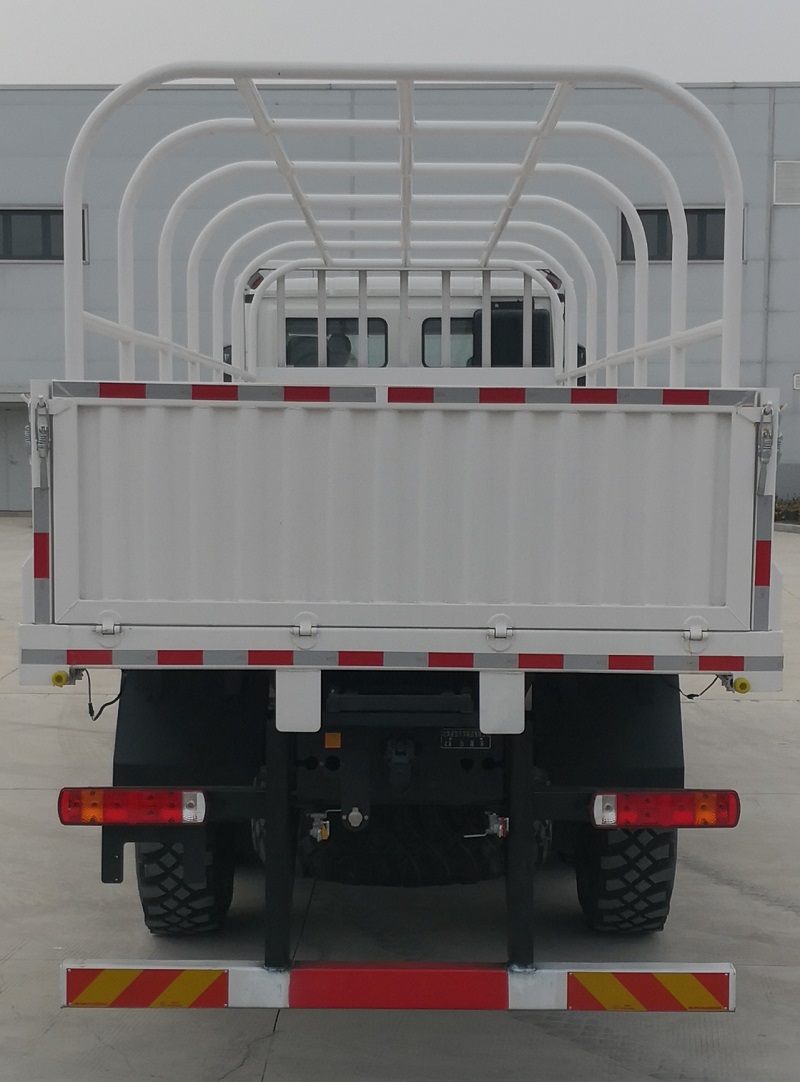 ND5250TSMZ01型沙漠车