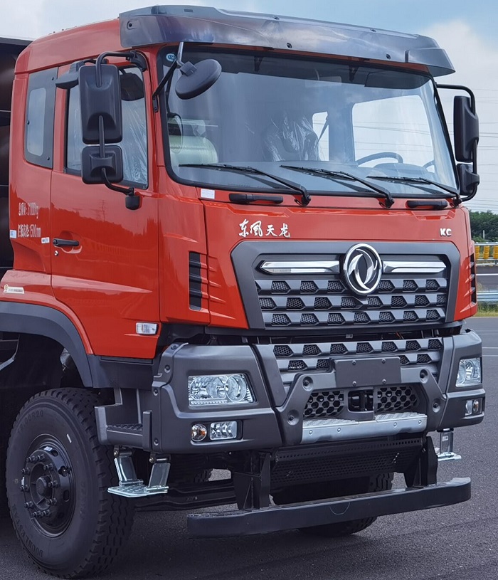 DFV5253TSMGP6D型沙漠车
