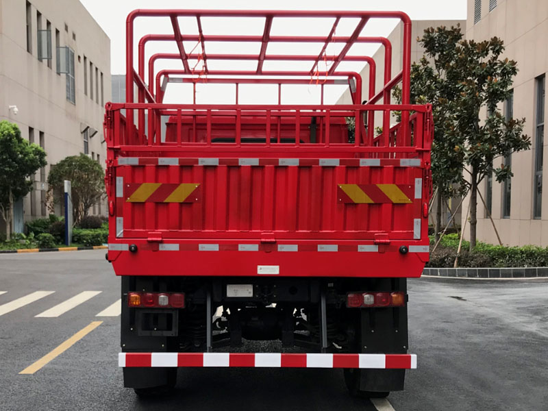 SX5119TSMAA392型沙漠车