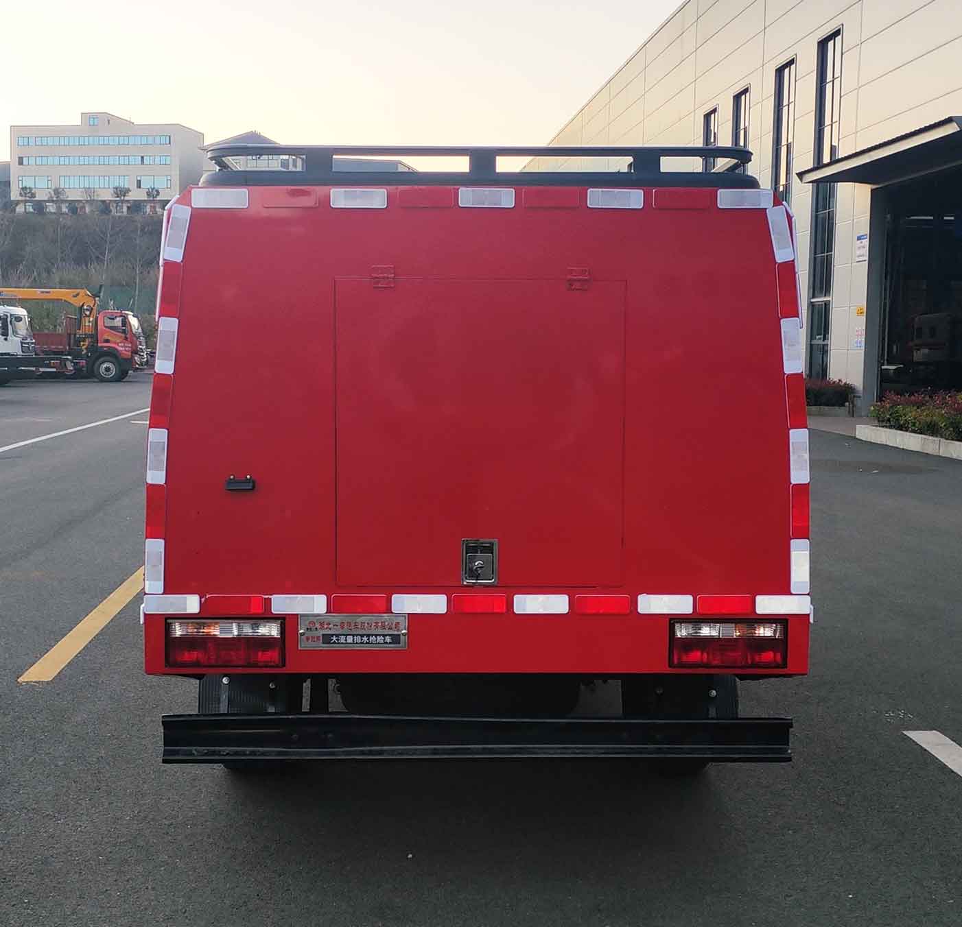 YZZ5042TPS6BW型大流量排水抢险车