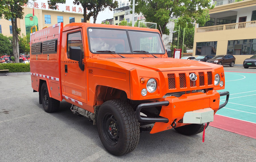 YZZ5040TGP6BW远程供排水抢险车